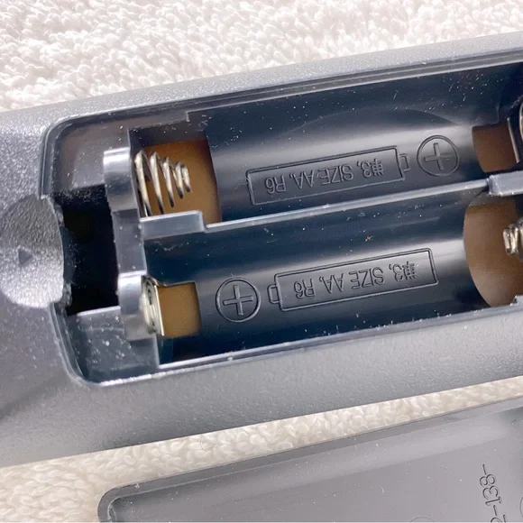 5/$35 Sony RM-Y915 TV Remote Control - Picture 9 of 15